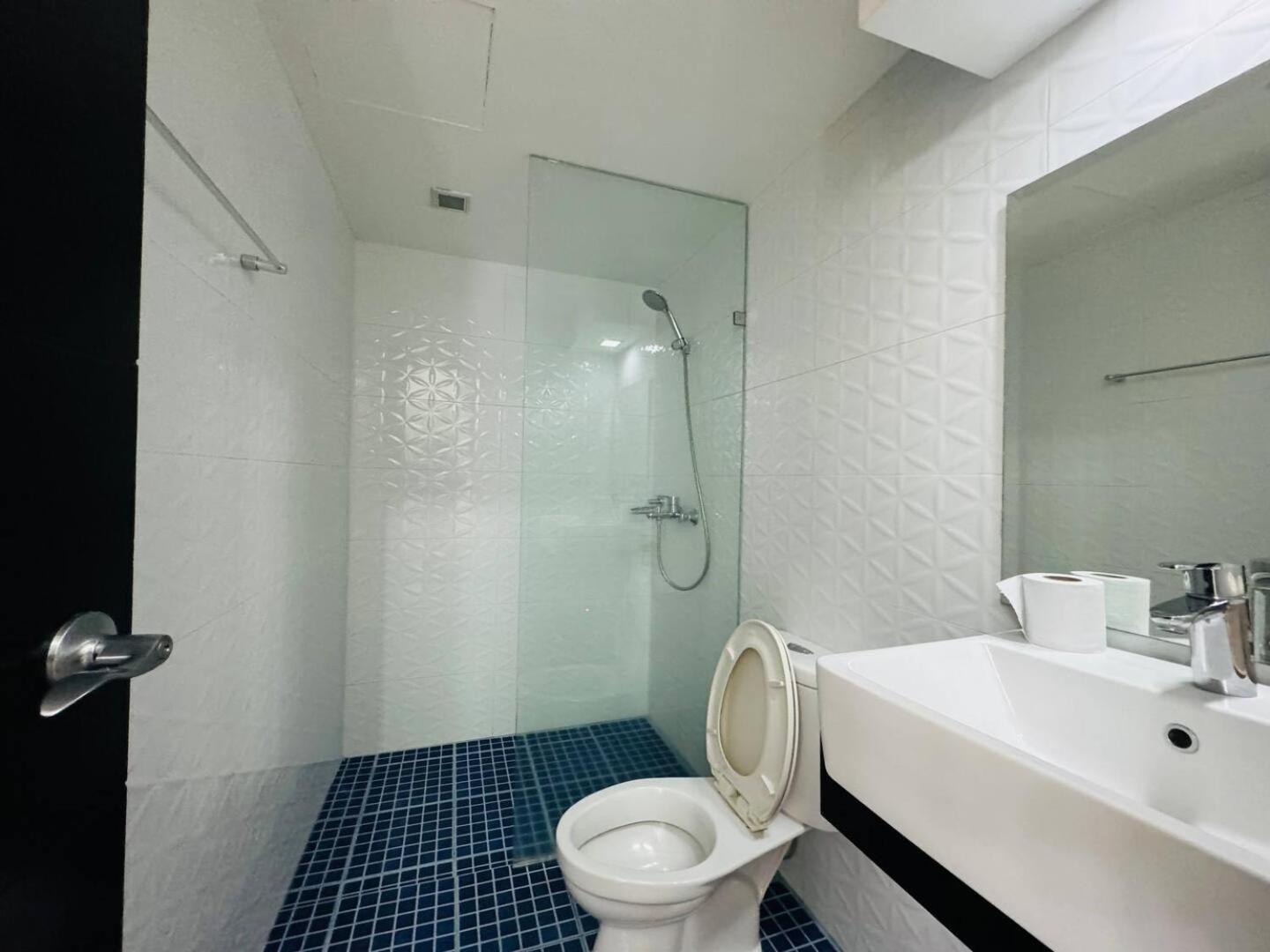 Studio At Viceroy T4 Florence Way مانيلا المظهر الخارجي الصورة